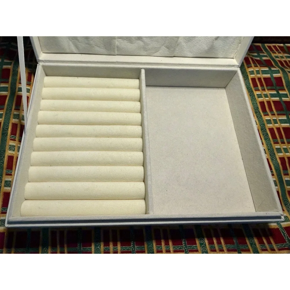 Radley London White Faux Leather Jewelry Box Organizer Case Gold Logo